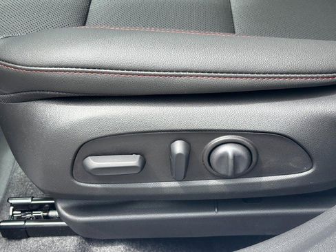 New 2026 Chevrolet Trax RS w/ Sunroof Package FWD image 10