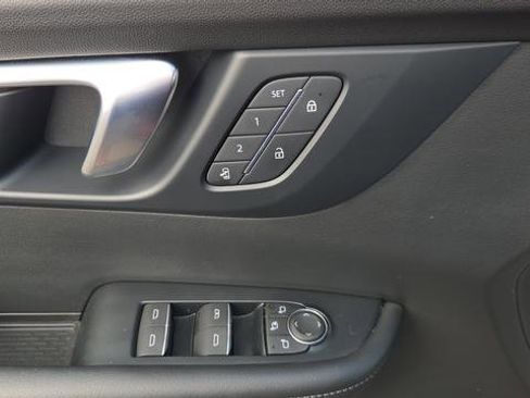 Used 2025 Buick Enclave Sport Touring w/ Power Package image 31