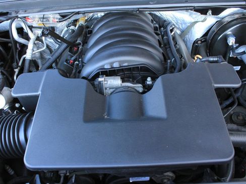 Used 2015 Chevrolet Tahoe LT image 25