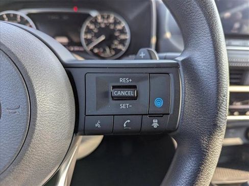 Used 2024 Nissan Rogue SV AWD/4WD image 13