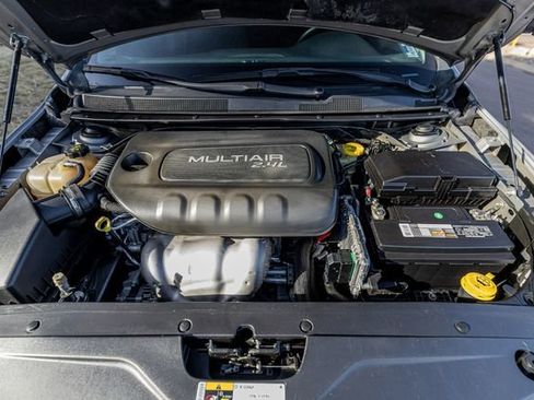 Used 2015 Chrysler 200 Limited w/ Convenience Group image 23