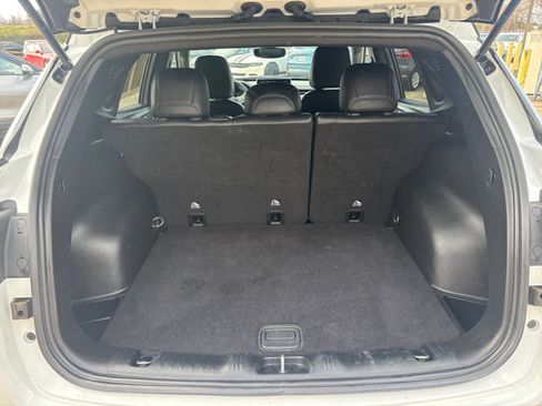 Used 2025 Jeep Compass Limited image 31