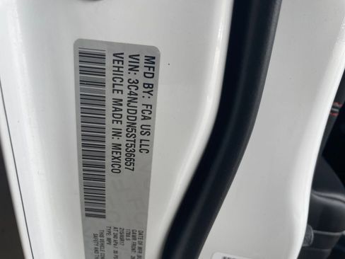 Used 2025 Jeep Compass Trailhawk image 27