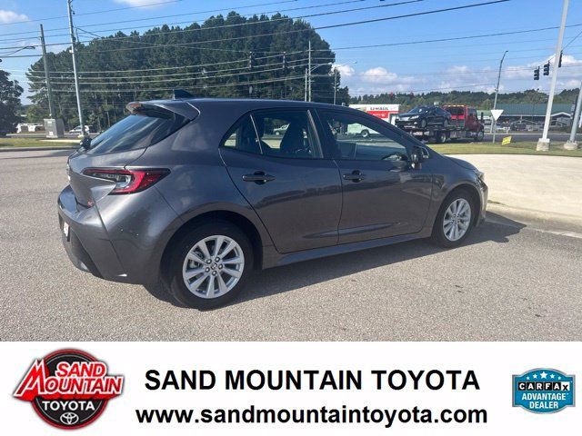 Used 2026 Toyota Corolla SE FWD image 3