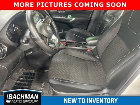 Used 2023 Nissan Kicks SV FWD image 5