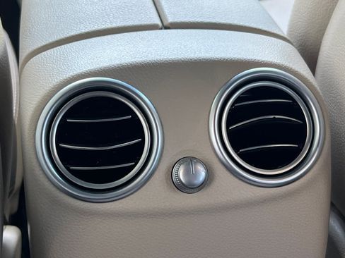 Used 2018 Mercedes-Benz GLC 300 4MATIC image 14