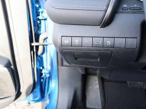 Used 2018 Toyota Camry XSE image 28