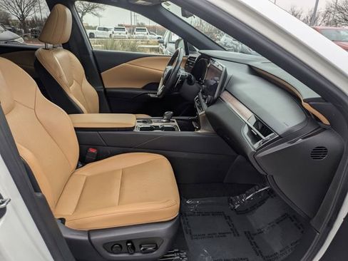 Used 2024 Lexus RX 350 w/ Technology Package image 34