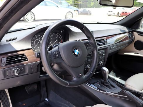 Used 2011 BMW 328i Convertible RWD image 22