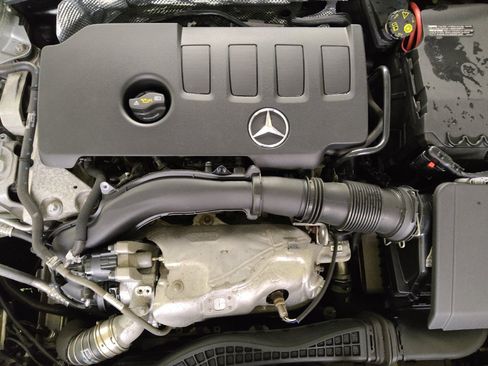 Used 2021 Mercedes-Benz A 220 4MATIC image 30