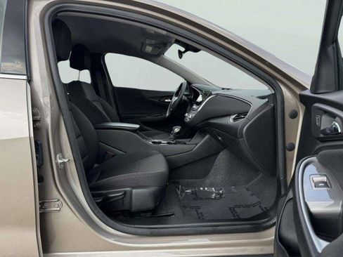 Used 2024 Chevrolet Malibu RS w/ LPO, Floor Liner Package FWD image 45