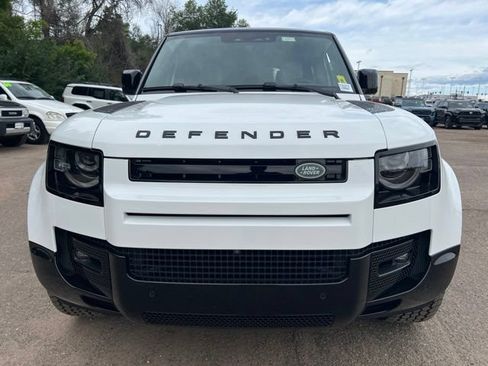 Used 2025 Land Rover Defender 110 X-Dynamic SE AWD/4WD image 8