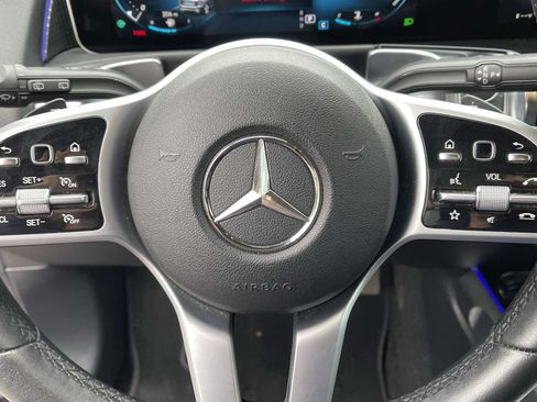Used 2020 Mercedes-Benz GLB 250 4MATIC image 20
