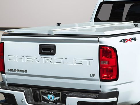 Used 2021 Chevrolet Colorado LT w/ Fleet Safety Package image 8