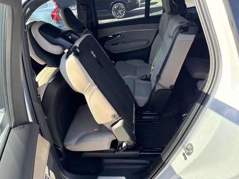 New 2026 Volvo XC90 B6 Plus w/ Protection Package Premier image 14