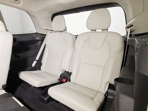 Certified 2023 Volvo XC90 B6 Core w/ Protection Package Premier AWD/4WD image 22