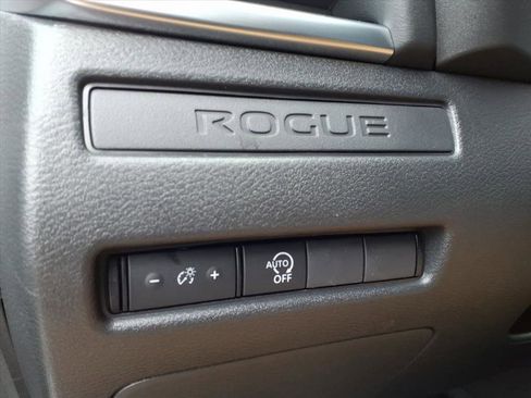 New 2026 Nissan Rogue S image 18