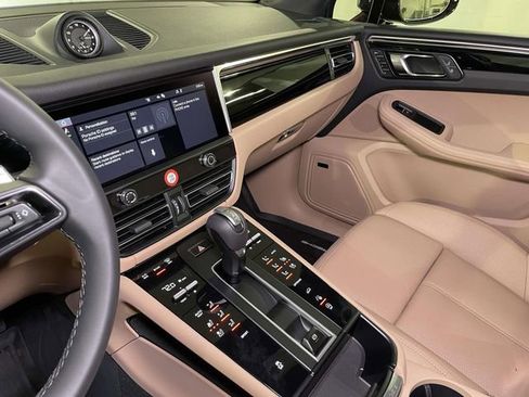 New 2026 Porsche Macan image 34