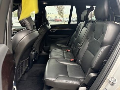 Used 2019 Volvo XC90 T6 Momentum image 26