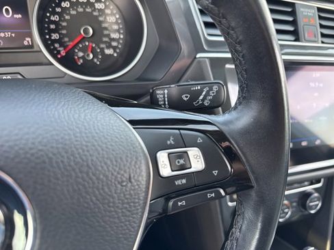 Used 2019 Volkswagen Tiguan SE image 16