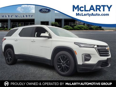 Used 2023 Chevrolet Traverse LT image 1