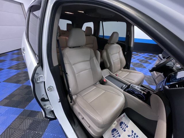 Used 2020 Honda Pilot Touring image 26