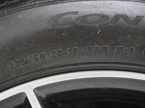 Used 2019 Ford Mustang Premium RWD image 33