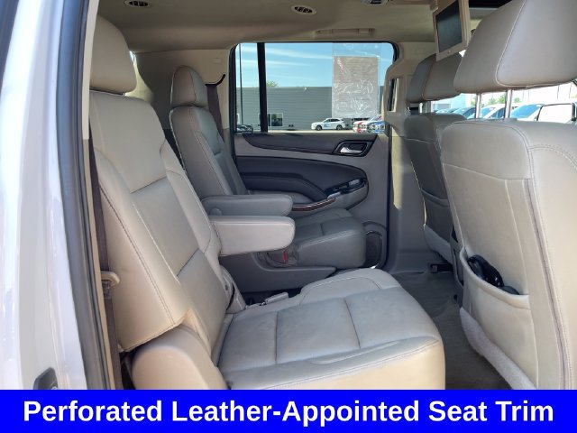 Used 2018 Chevrolet Suburban Premier AWD/4WD image 36