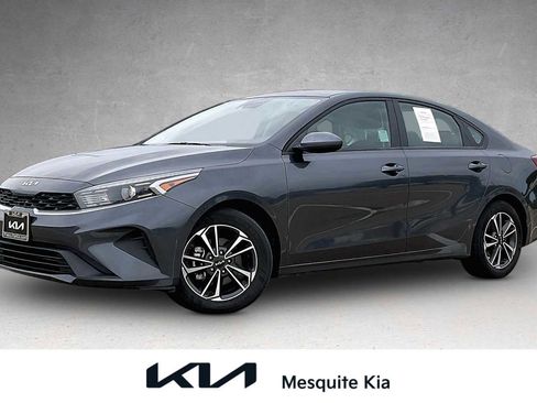 Certified 2024 Kia Forte LXS FWD image 1