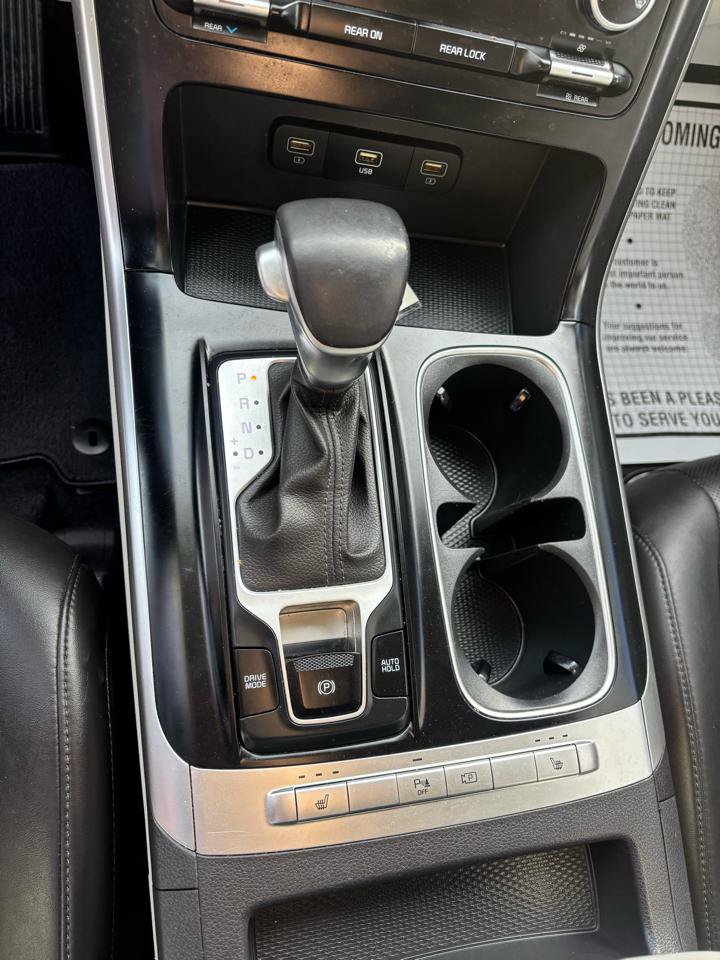 Used 2023 Kia Carnival LX FWD image 19