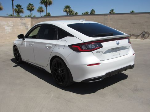 Used 2024 Honda Civic Sport image 6