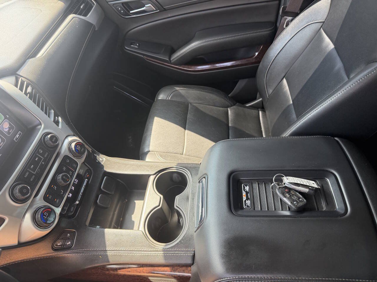 Used 2017 GMC Yukon XL SLT w/ Open Road Package RWD image 13