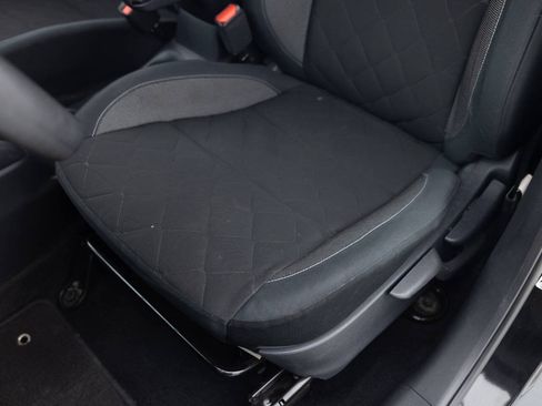 Used 2020 Nissan Kicks S FWD image 21