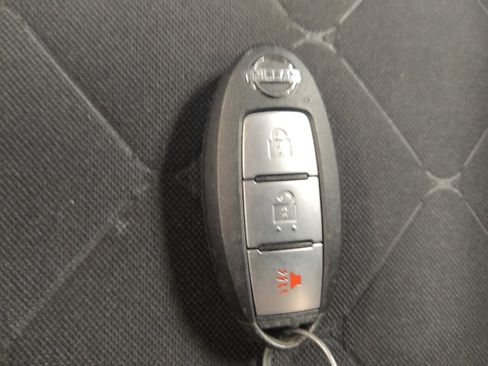 Used 2019 Nissan Kicks S FWD image 32