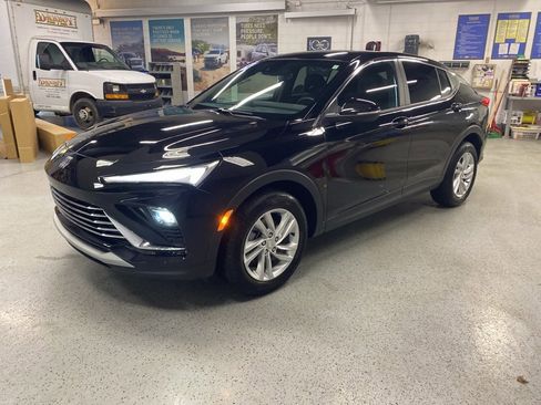 Used 2024 Buick Envista Preferred w/ Convenience I Package image 3