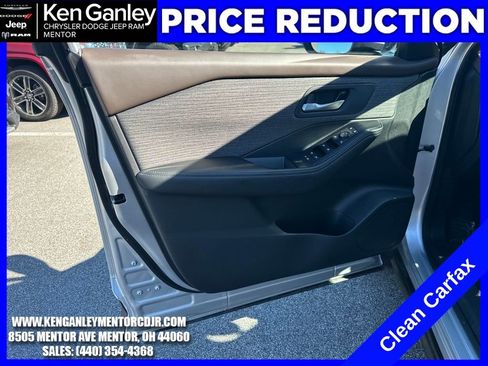 Used 2021 Nissan Rogue SV image 10