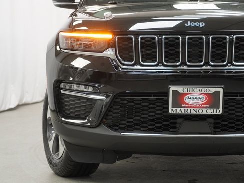 Used 2023 Jeep Grand Cherokee 4WD 4xe image 7