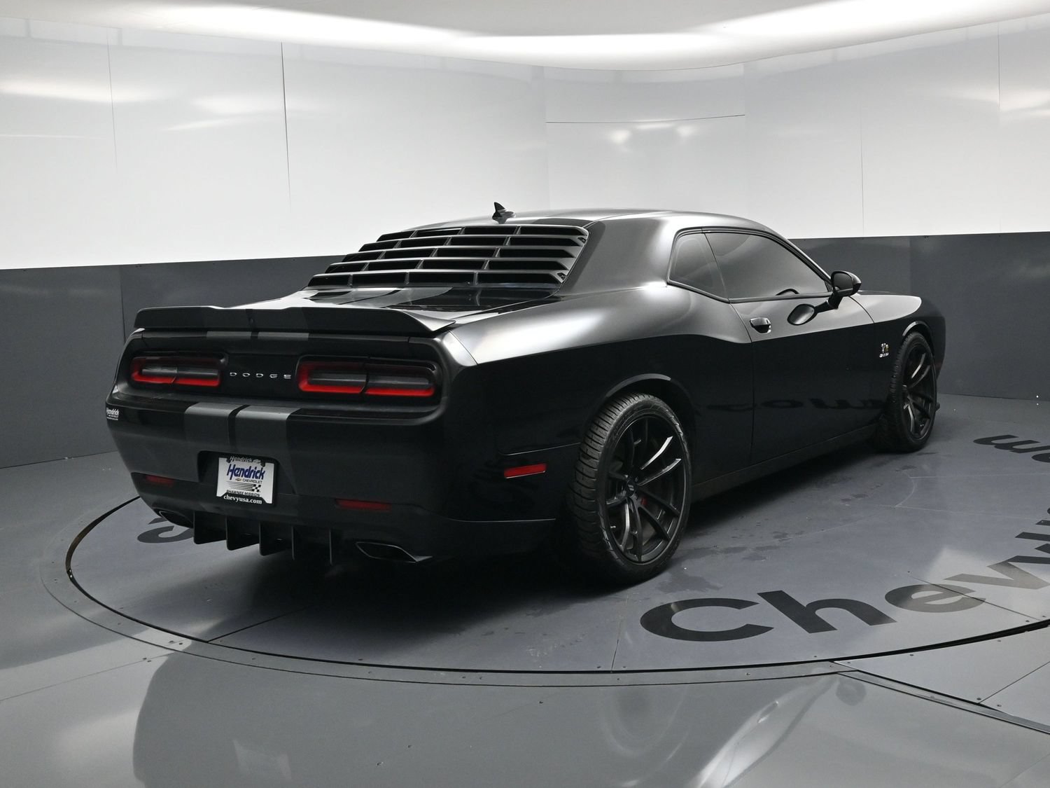 Used 2021 Dodge Challenger R/T Scat Pack RWD image 9