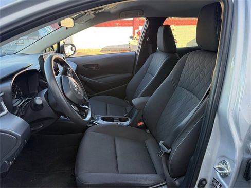 Used 2025 Toyota Corolla LE image 23