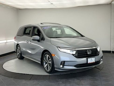 Certified 2023 Honda Odyssey Touring image 1