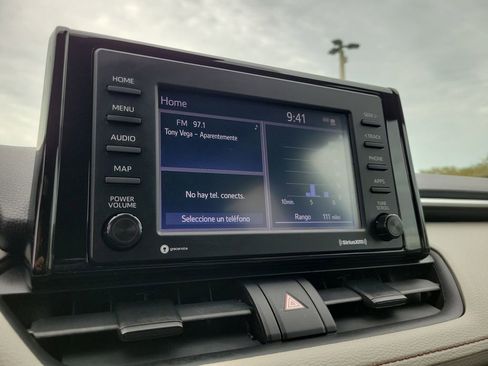 Used 2021 Toyota RAV4 XLE image 19