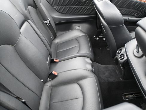 Used 2008 Mercedes-Benz CLK 550 Cabriolet image 22