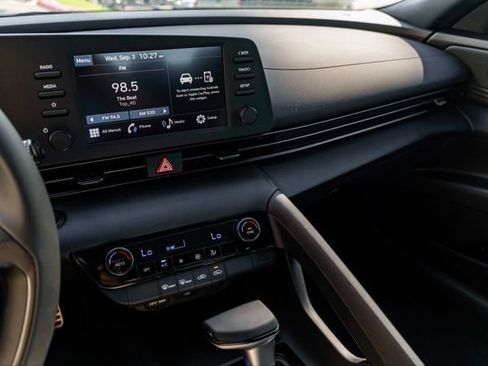 New 2025 Hyundai Elantra Sport FWD image 14
