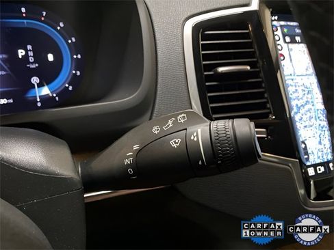 Used 2025 Volvo XC90 B6 Plus image 33