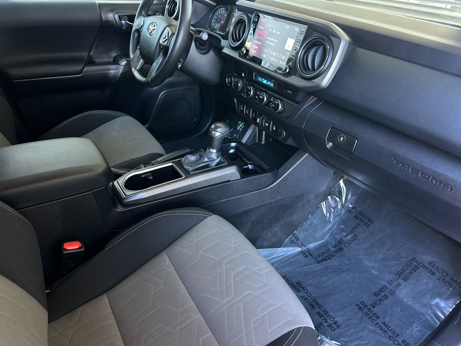 Used 2022 Toyota Tacoma TRD Sport w/ Technology Package AWD/4WD image 14