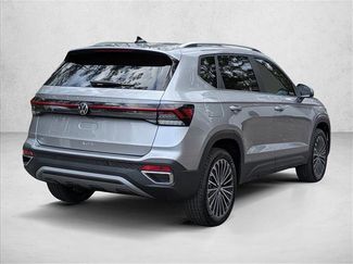 New 2026 Volkswagen Taos SE video 2