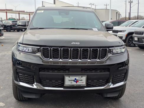 New 2025 Jeep Grand Cherokee L Laredo RWD image 7