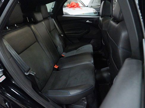 Used 2017 Ford Focus RS image 25