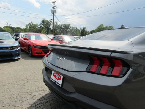 Used 2024 Ford Mustang GT RWD image 13