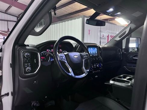 Used 2023 Chevrolet Silverado 2500 LT w/ Convenience Package image 9